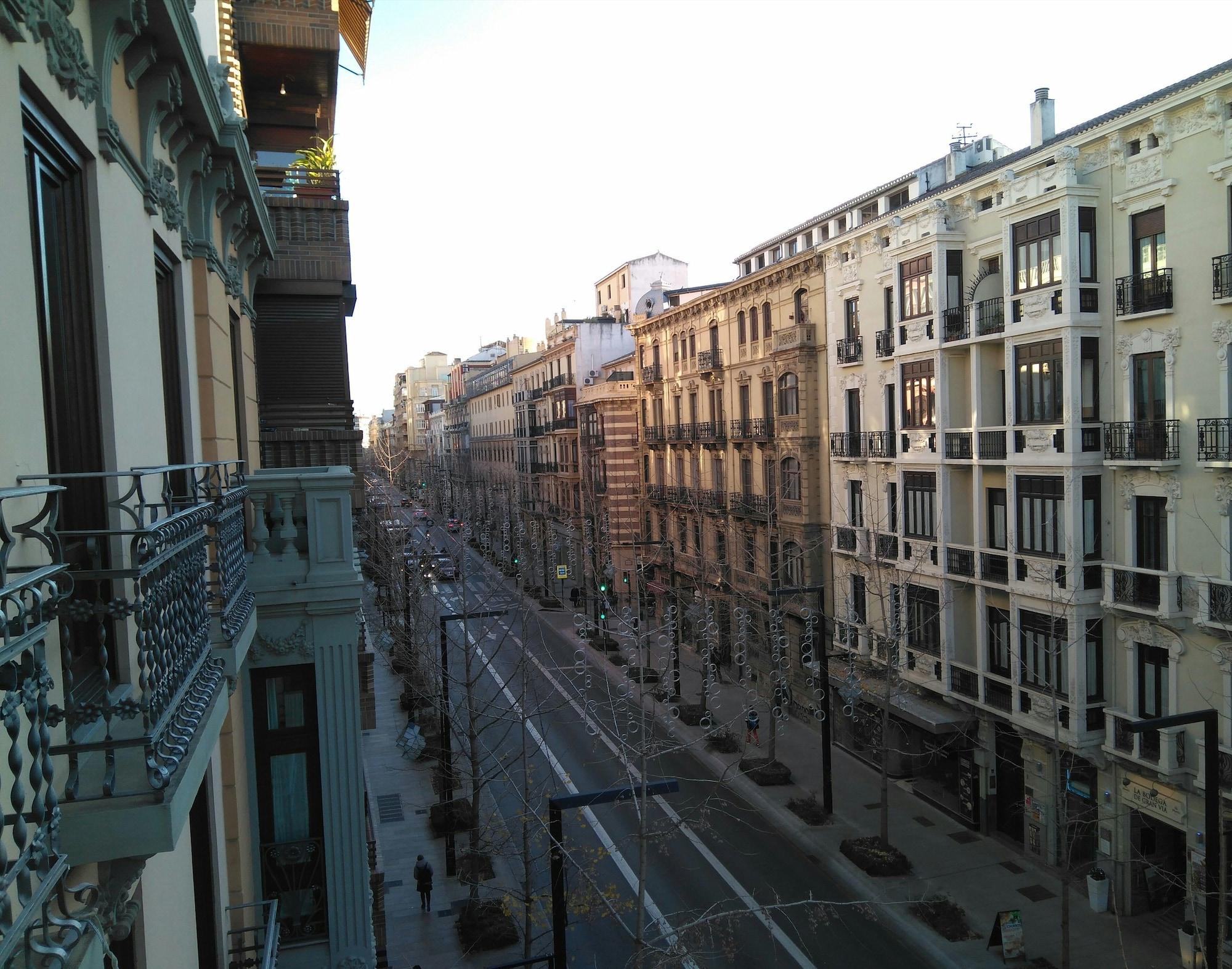 Suites Gran Via 44 Гранада Екстериор снимка