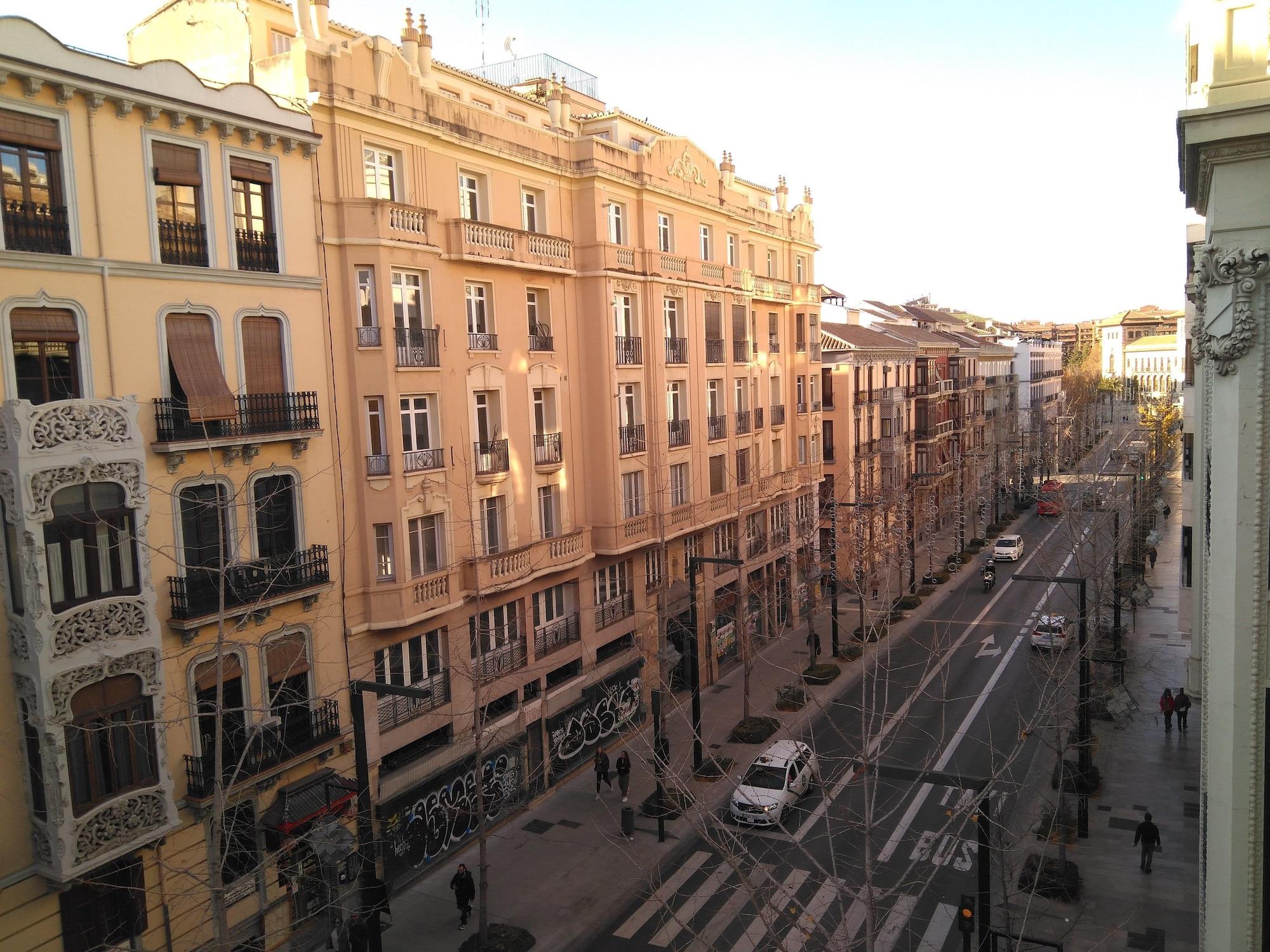 Suites Gran Via 44 Гранада Екстериор снимка
