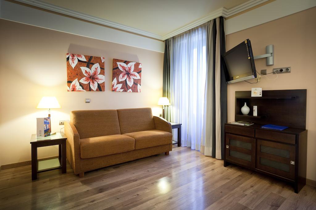 Suites Gran Via 44 Гранада Екстериор снимка