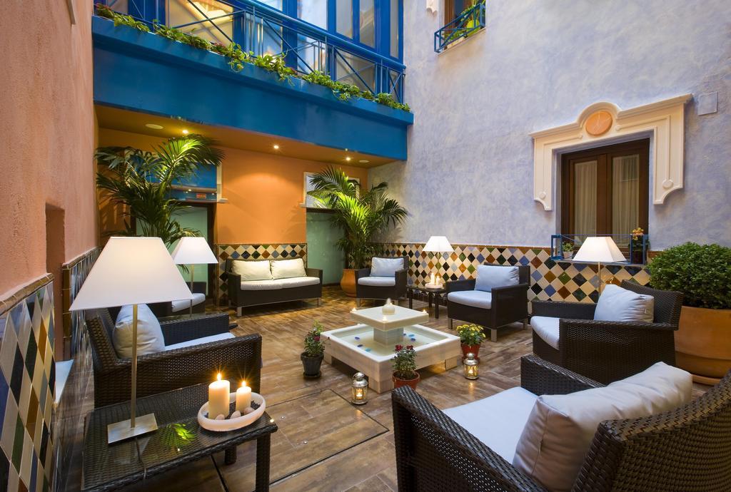 Suites Gran Via 44 Гранада Екстериор снимка