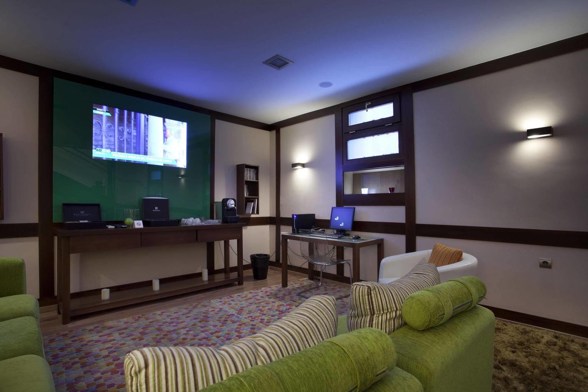 Suites Gran Via 44 Гранада Екстериор снимка